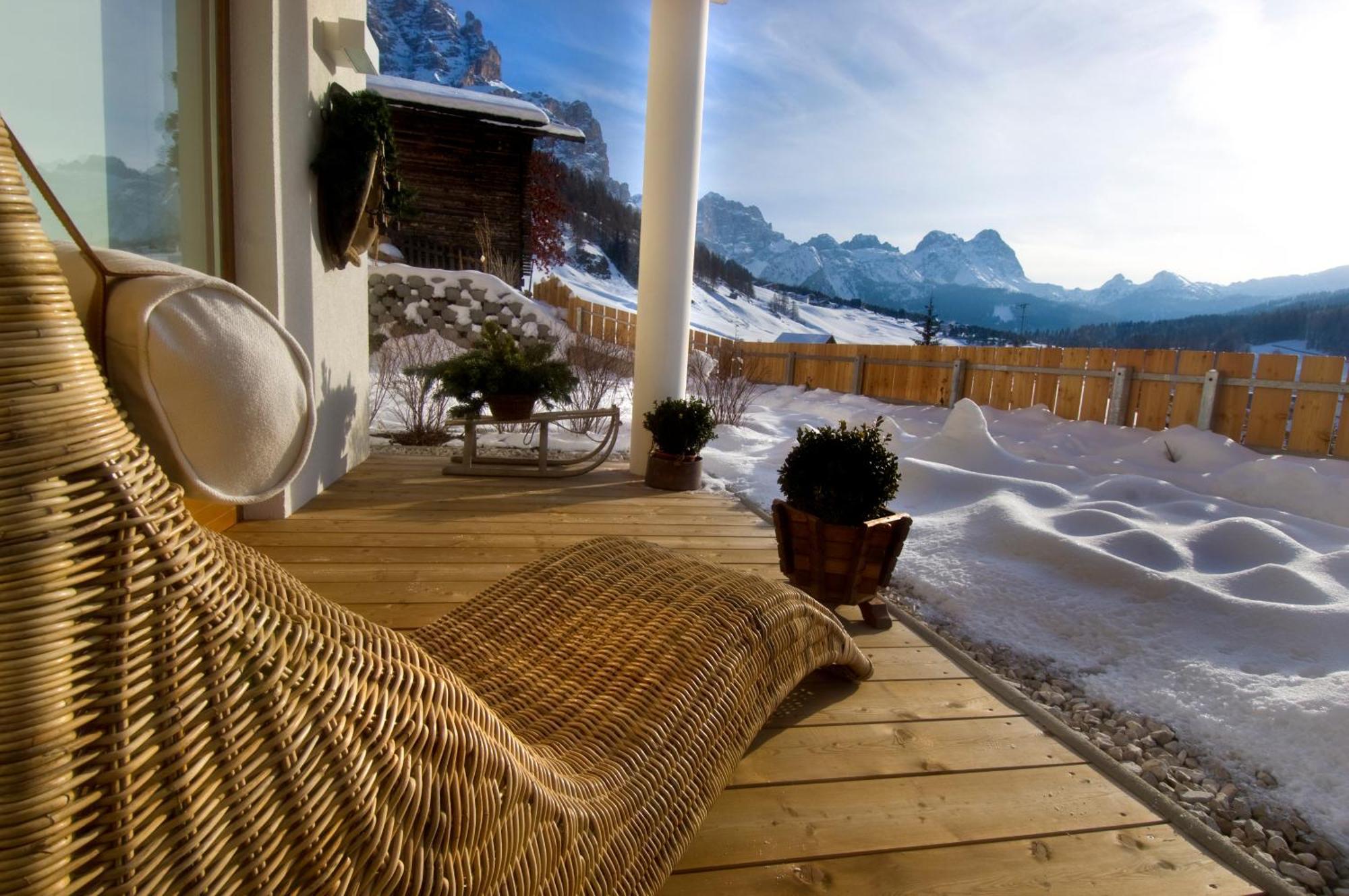 Family And Wellness Residence Ciasa Antersies San Cassiano  Eksteriør bilde